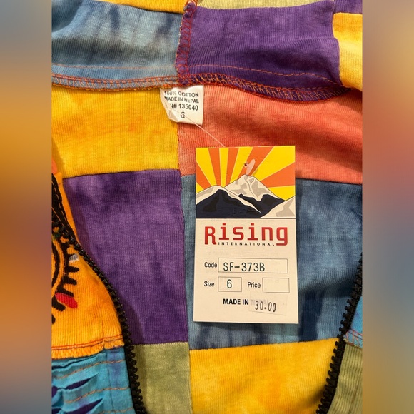 NWTs Rising International, patchwork, hooded sweatshirt. Zip up w/pockets. Sz. 6 - Picture 3 of 10